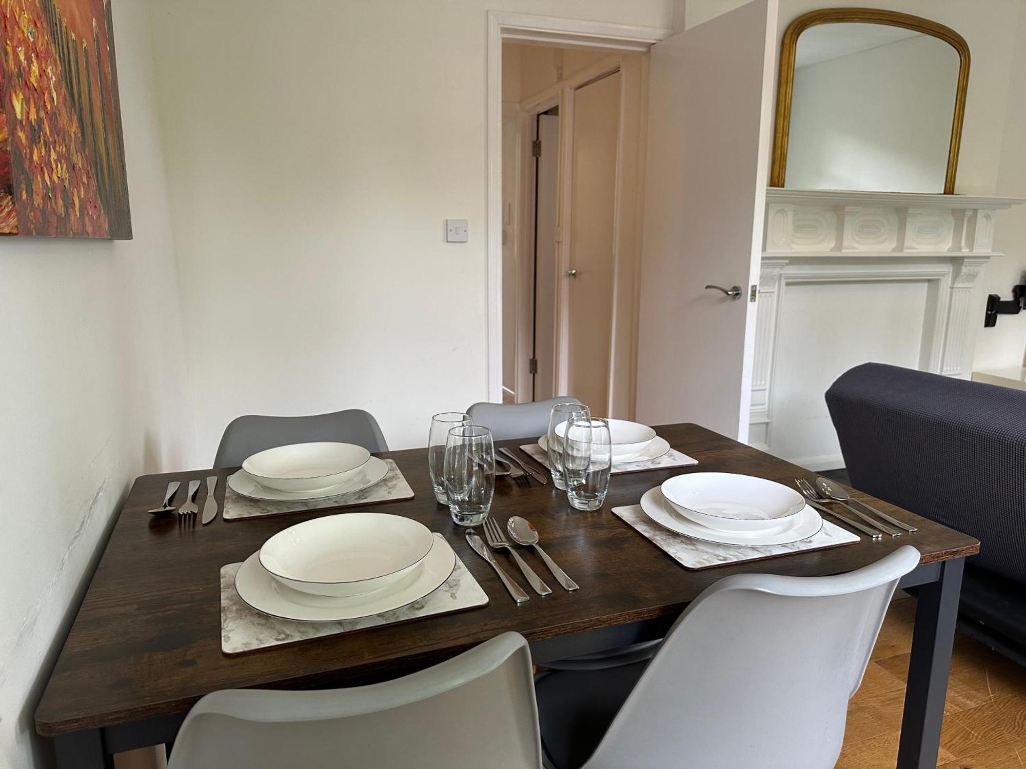 Quiet Residential Area Modern And Cozy Two Bed In Hampstead Apartamento *
